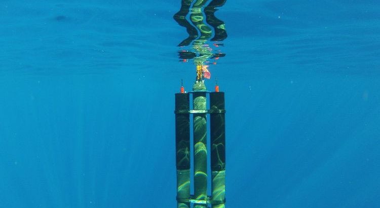 Плавающая на поверхности часть морской термальной электростанции Seatrec