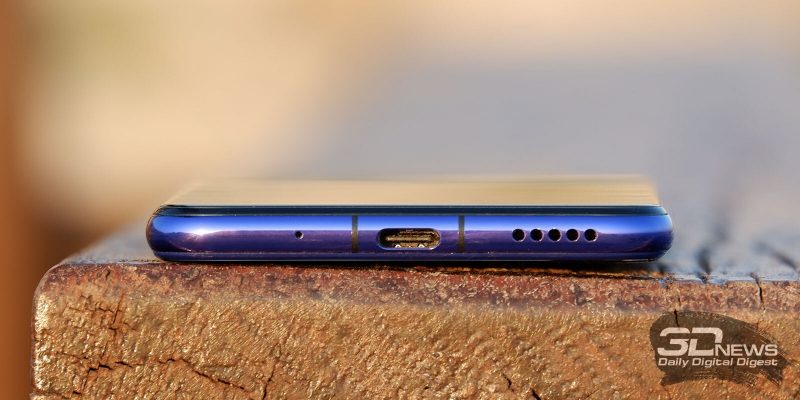 Huawei nova 5T, нижняя грань: микрофон, порт USB Type-C и основной динамик