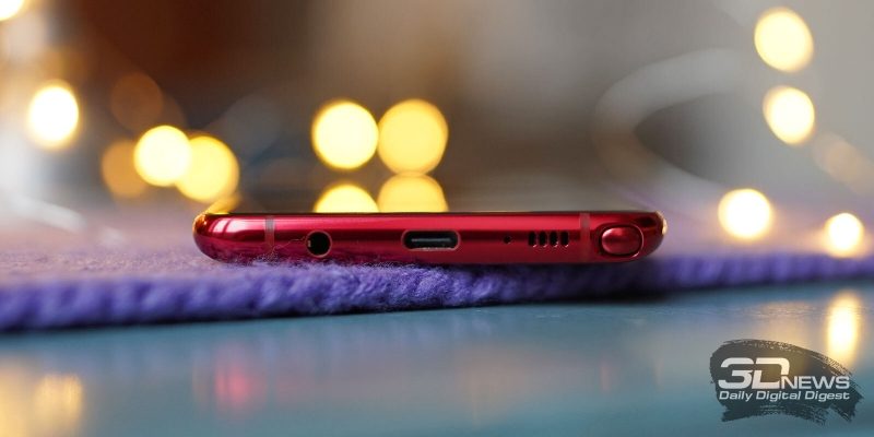 Samsung Galaxy Note10 Lite, нижняя грань: аналоговый аудиоразъем, порт USB Type-C, микрофон, динамик, гнездо для пера S Pen