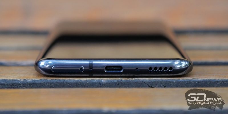 OnePlus 7 Pro, нижняя грань: основной динамик, порт USB Type-C, два микрофона, слот для двух карточек стандарта nano-SIM