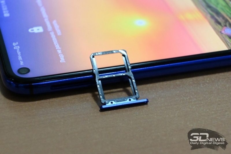 Huawei nova 5T, слот для двух карточек nano-SIM