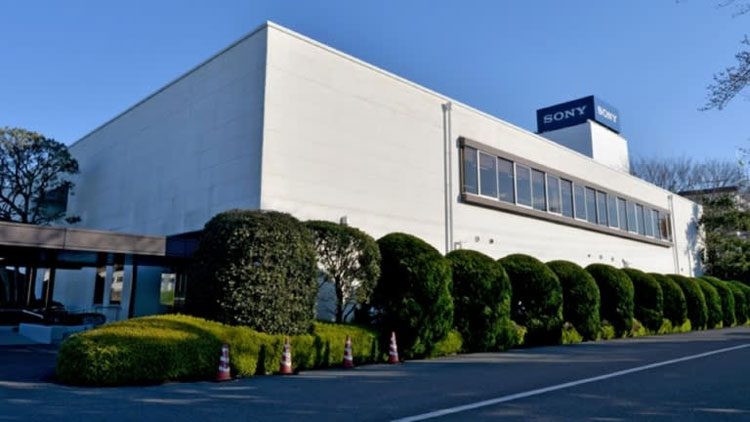 Завод Sony с автоматизированной линией (Nikkei, фото Kento Awashima)