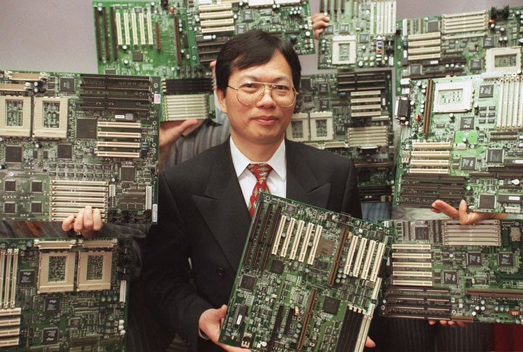 Основатель  Чарльз ляо (Charles Liang) в 1998 году. Источник изображения: