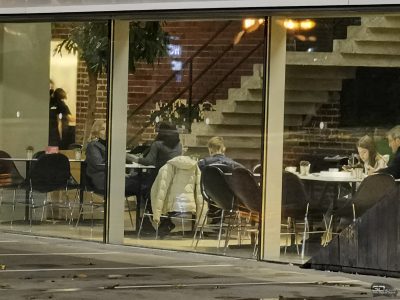 ytrly2i1otfmmtkyymfin2i0odyzngu3nde5nmrkotrjntq0nzqznziwnmezzme5zgm2ytk2odbjngu2ndbhnqsm-night_4-400-4911545