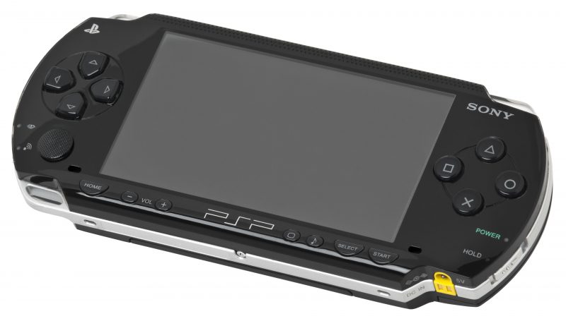 Дизайнеры Sony даже портативке старались придать вид премиум-продукта