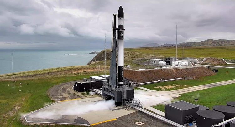 Лёгкая ракета «Электрон» на стартовой площадке (Rocket Lab)